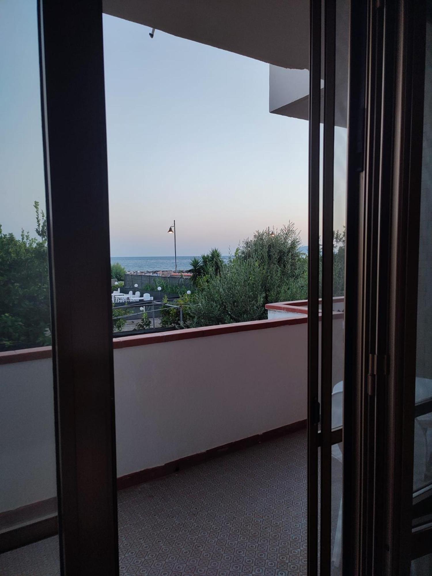 Profumo Di Mare Hotel Formia Eksteriør billede